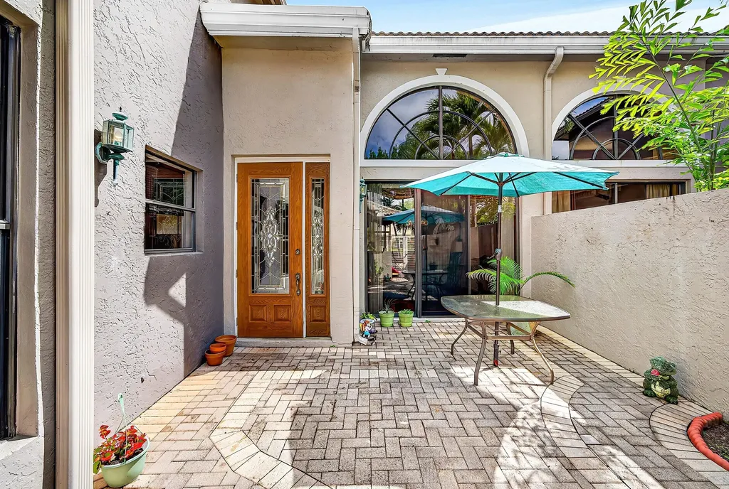 5315 Monterey Circle Delray Beach FL 33484