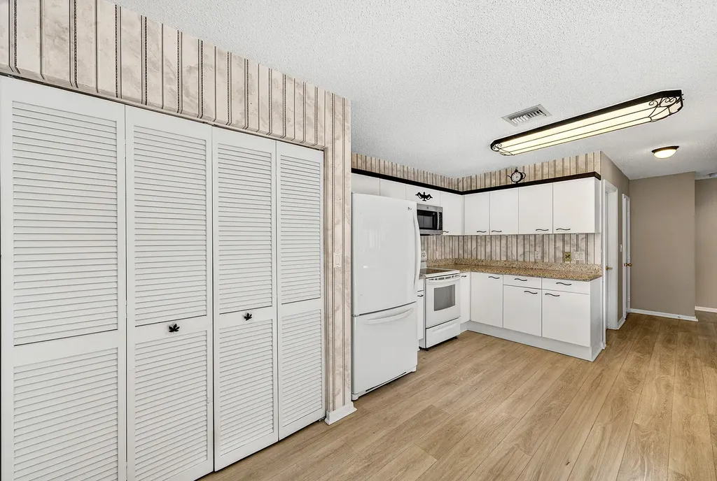 5315 Monterey Circle Delray Beach FL 33484