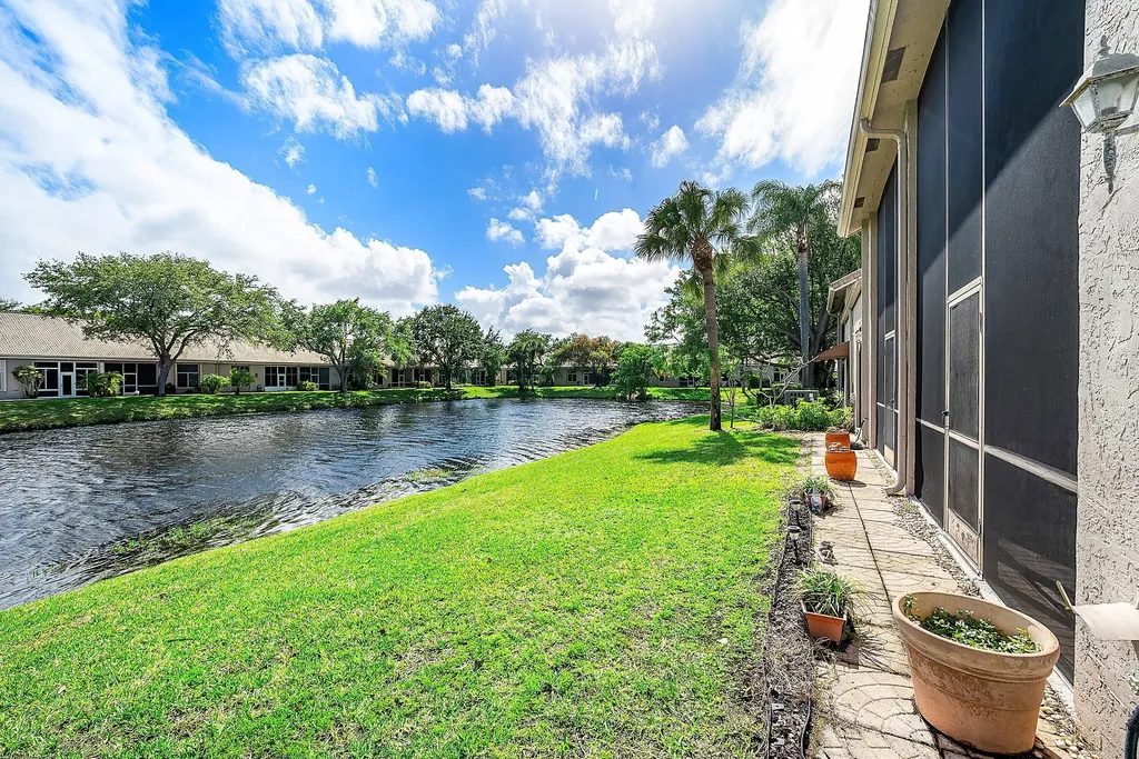 5315 Monterey Circle Delray Beach FL 33484