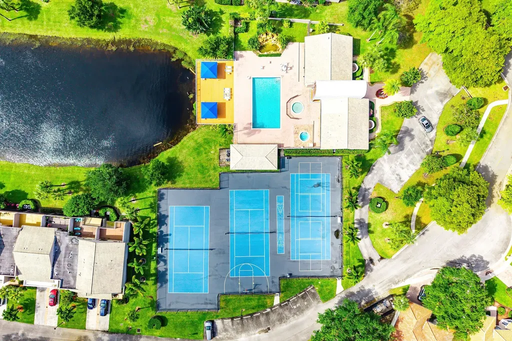 5315 Monterey Circle Delray Beach FL 33484