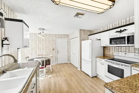 5315 Monterey Circle Delray Beach FL 33484