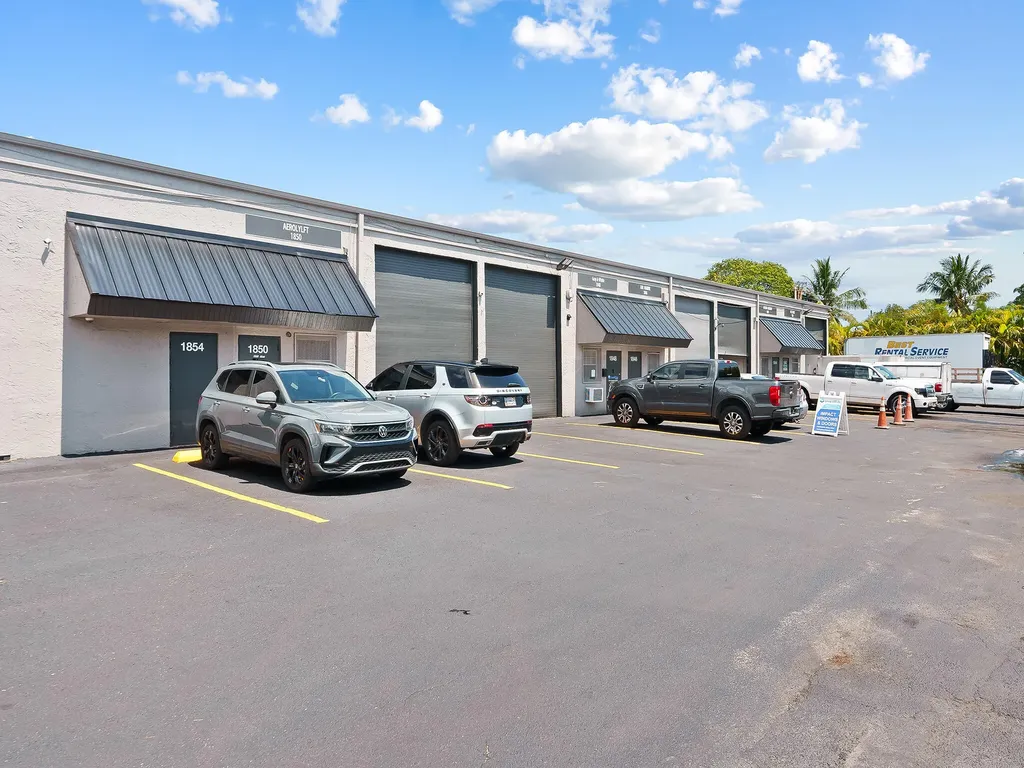1842 NW 38th Avenue Lauderhill FL 33311