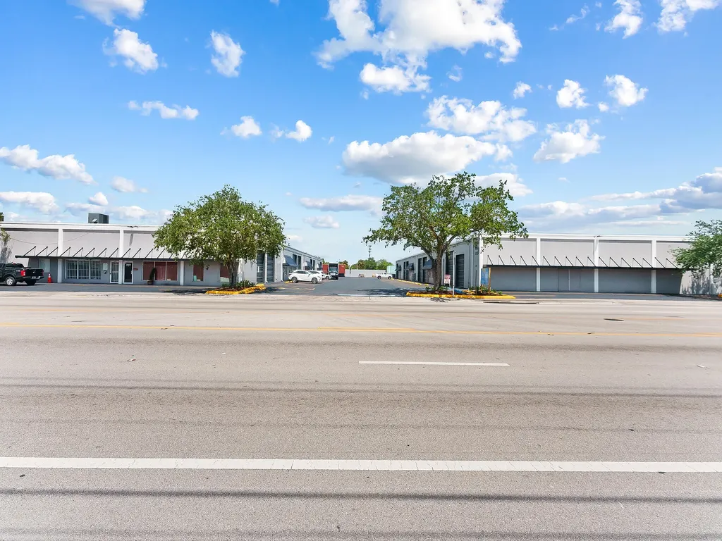 1842 NW 38th Avenue Lauderhill FL 33311