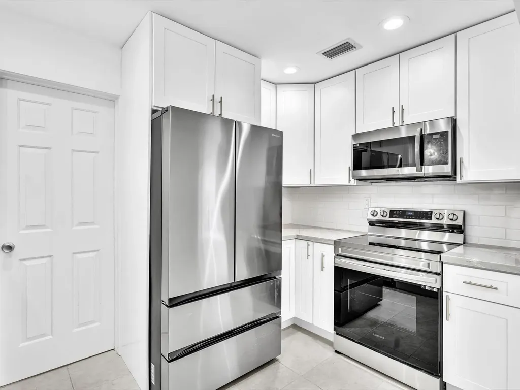 1700 SW 30th Street Fort Lauderdale FL 33315