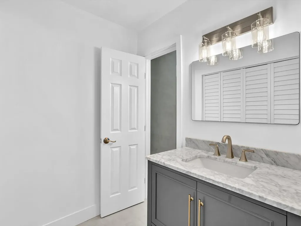 1700 SW 30th Street Fort Lauderdale FL 33315