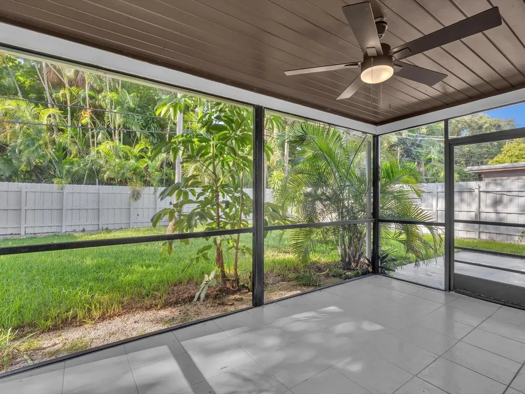 1700 SW 30th Street Fort Lauderdale FL 33315