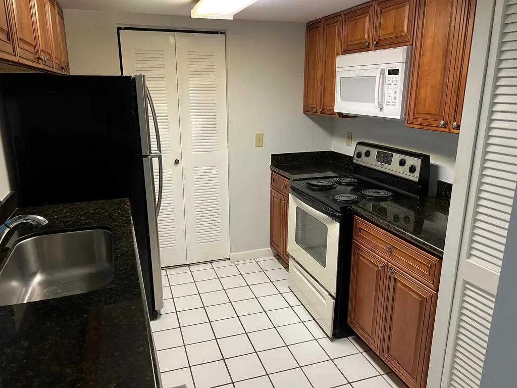9901 Westview Drive Coral Springs FL 33076