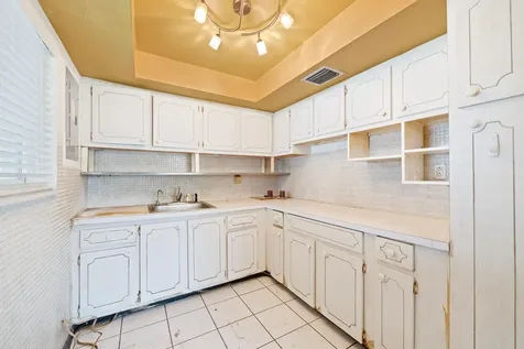 160 NE 60th Street Oakland Park FL 33334