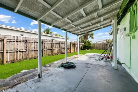 160 NE 60th Street Oakland Park FL 33334