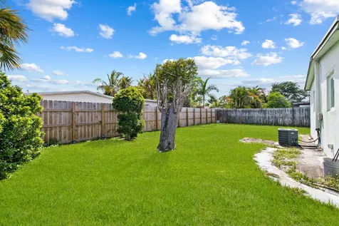 160 NE 60th Street Oakland Park FL 33334