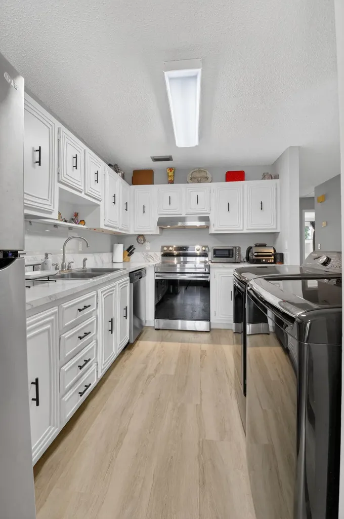13765 Flora Place Delray Beach FL 33484
