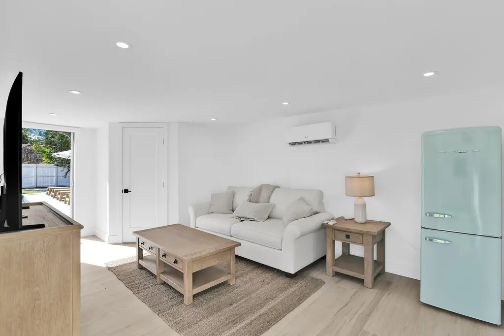 3210 Palm Drive Delray Beach FL 33483