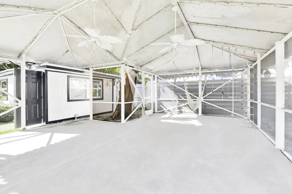 3210 Palm Drive Delray Beach FL 33483