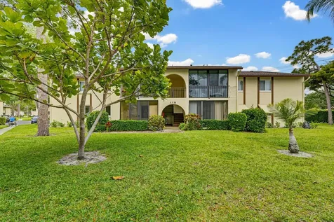 119 Lake Pine Circle Greenacres FL 33463