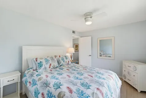 119 Lake Pine Circle Greenacres FL 33463