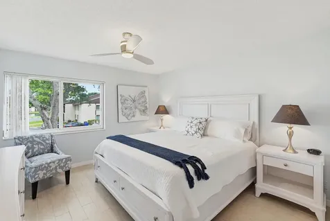 119 Lake Pine Circle Greenacres FL 33463