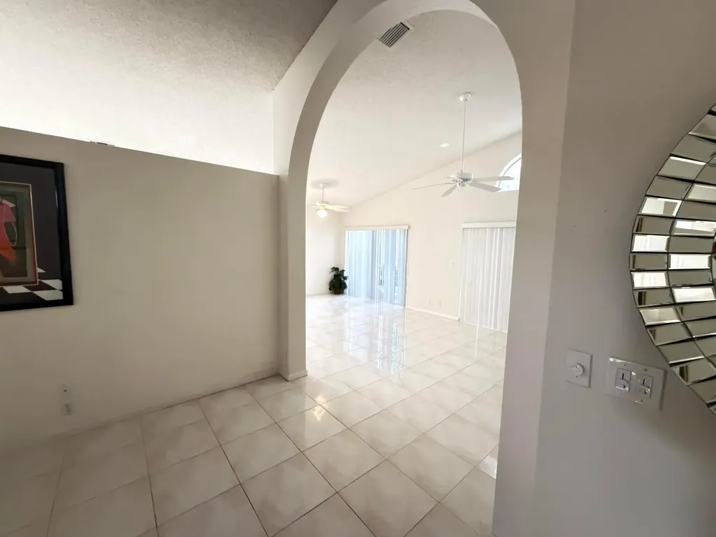 9706 Harbour Lake Circle Boynton Beach FL 33437