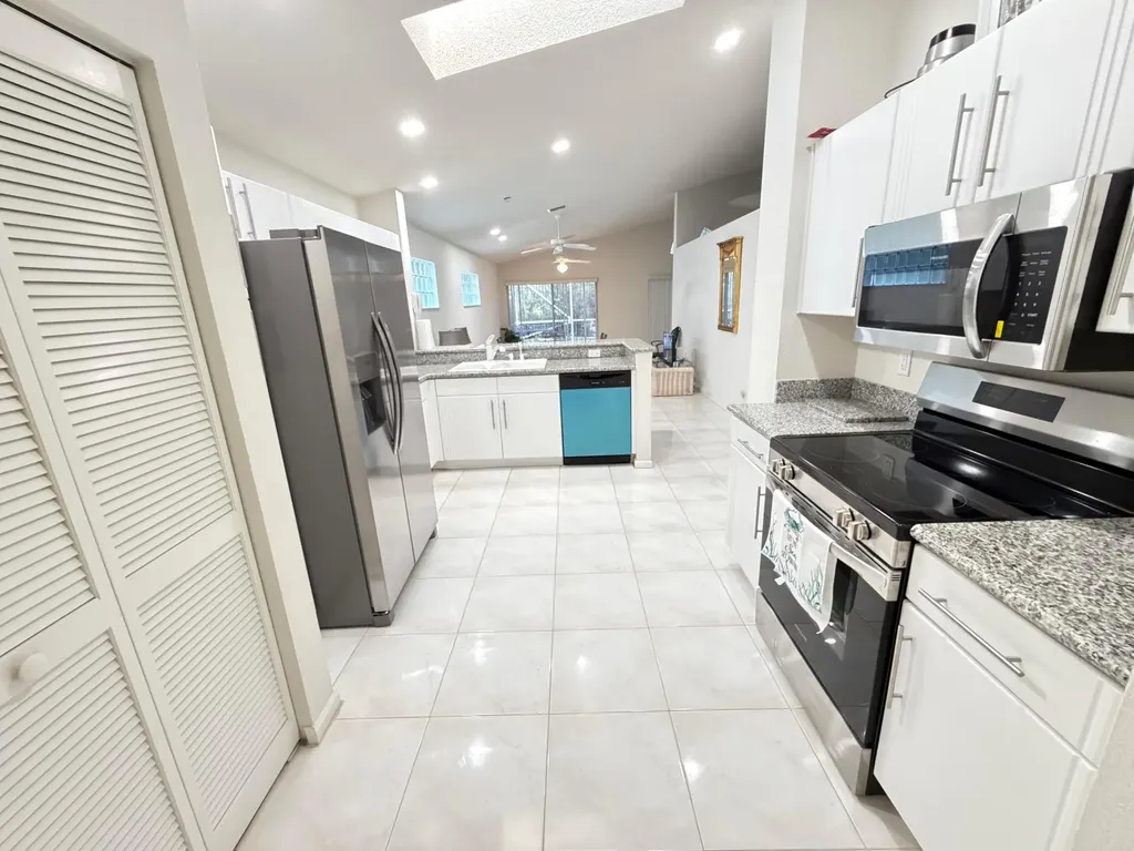 9706 Harbour Lake Circle Boynton Beach FL 33437