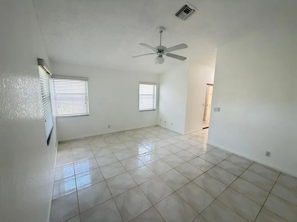 9706 Harbour Lake Circle Boynton Beach FL 33437