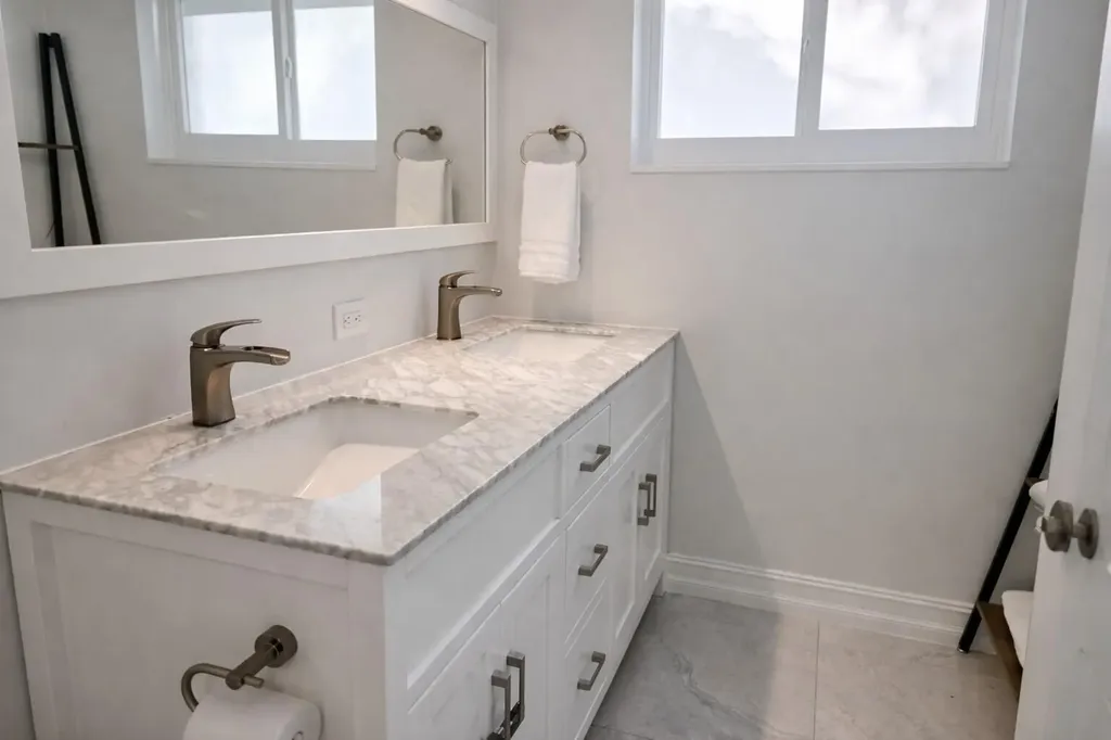 3910 NE 26th Avenue Lighthouse Point FL 33064