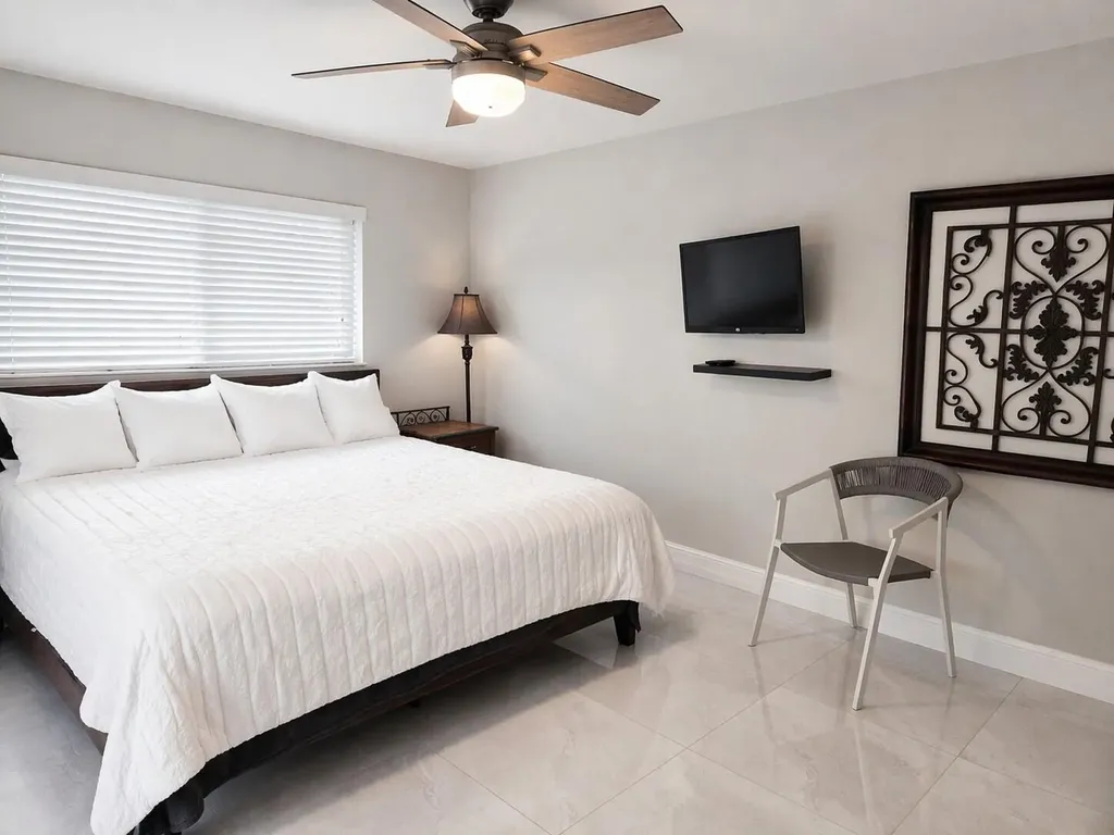 3910 NE 26th Avenue Lighthouse Point FL 33064