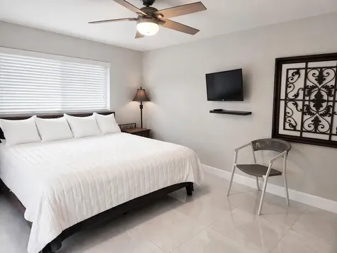 3910 NE 26th Avenue Lighthouse Point FL 33064