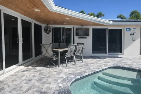 3910 NE 26th Avenue Lighthouse Point FL 33064