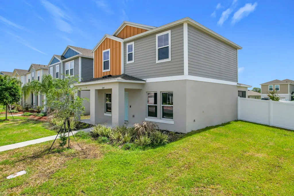 1504 Hummingbird Road Winter Haven FL 33884