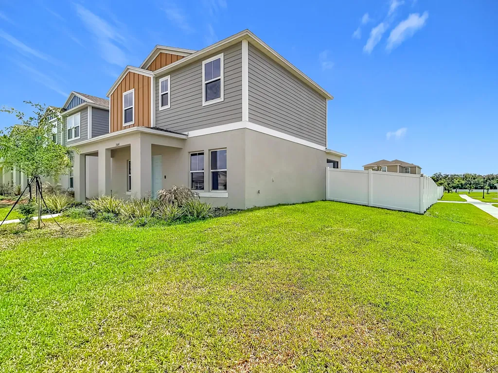 1504 Hummingbird Road Winter Haven FL 33884