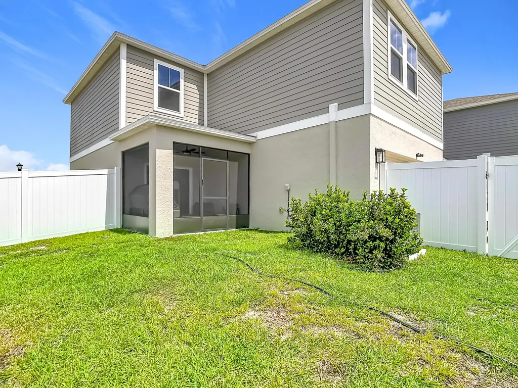 1504 Hummingbird Road Winter Haven FL 33884