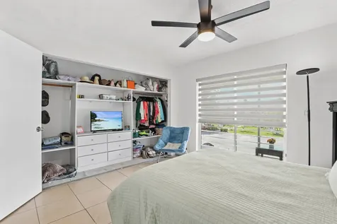 215 Sheffield I West Palm Beach FL 33417