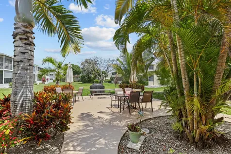 215 Sheffield I West Palm Beach FL 33417
