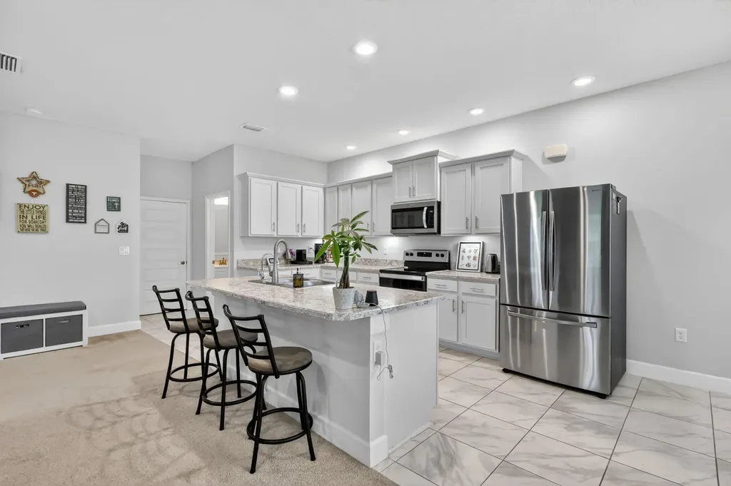 674 NE Turtleback Trail Port St Lucie FL 34983