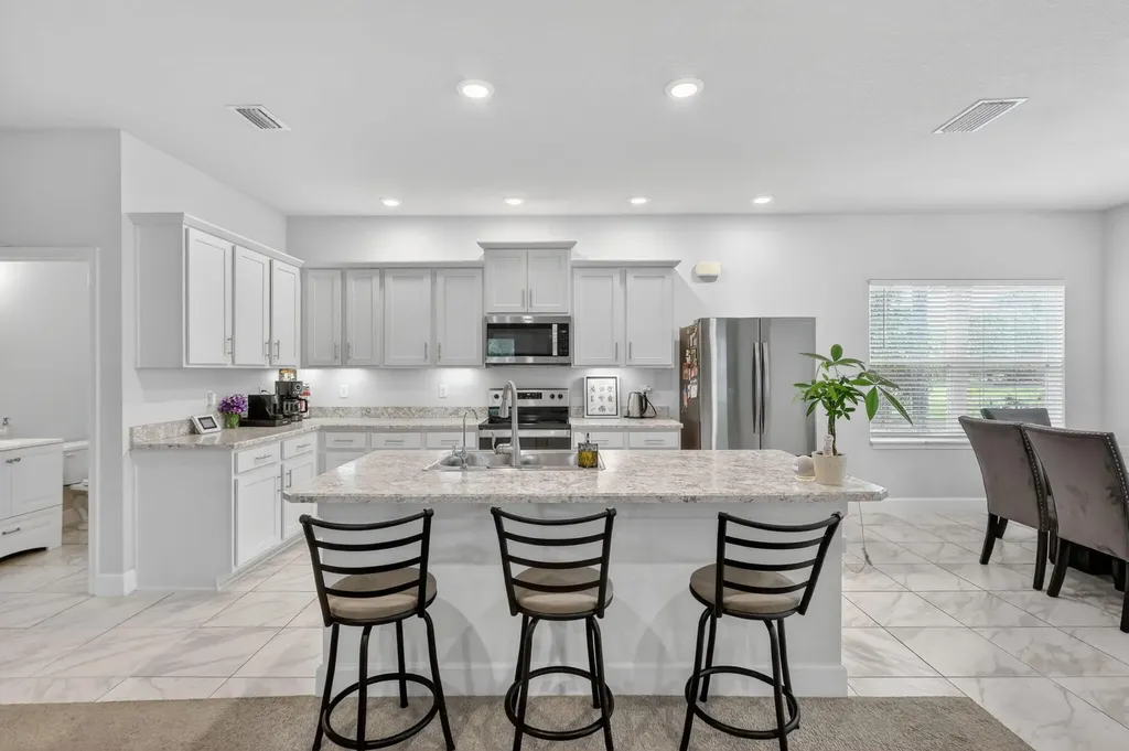 674 NE Turtleback Trail Port St Lucie FL 34983