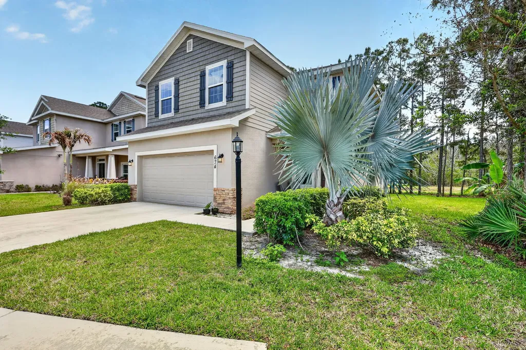 674 NE Turtleback Trail Port St Lucie FL 34983