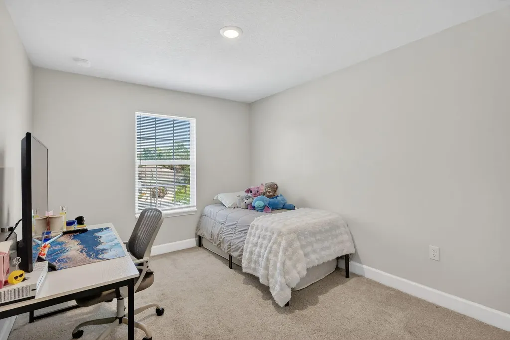 674 NE Turtleback Trail Port St Lucie FL 34983