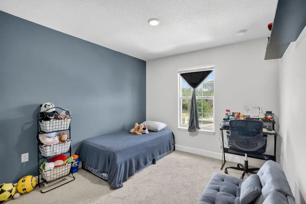 674 NE Turtleback Trail Port St Lucie FL 34983