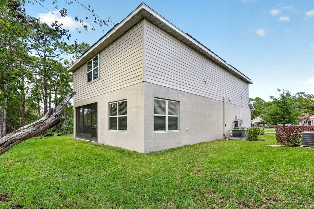 674 NE Turtleback Trail Port St Lucie FL 34983