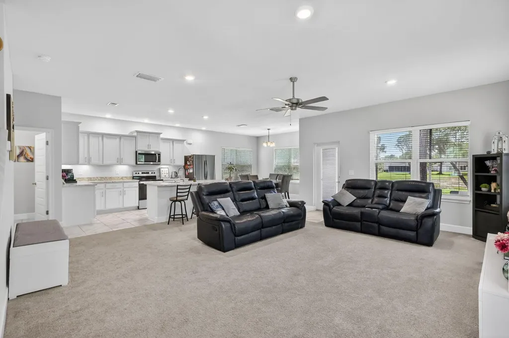674 NE Turtleback Trail Port St Lucie FL 34983