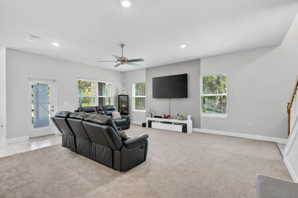 674 NE Turtleback Trail Port St Lucie FL 34983