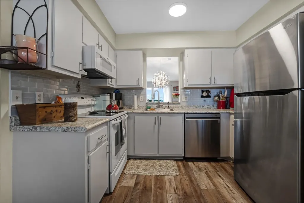 6936 Huntington Lane Delray Beach FL 33446