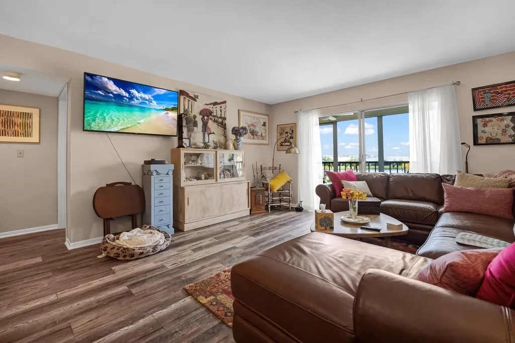 6936 Huntington Lane Delray Beach FL 33446
