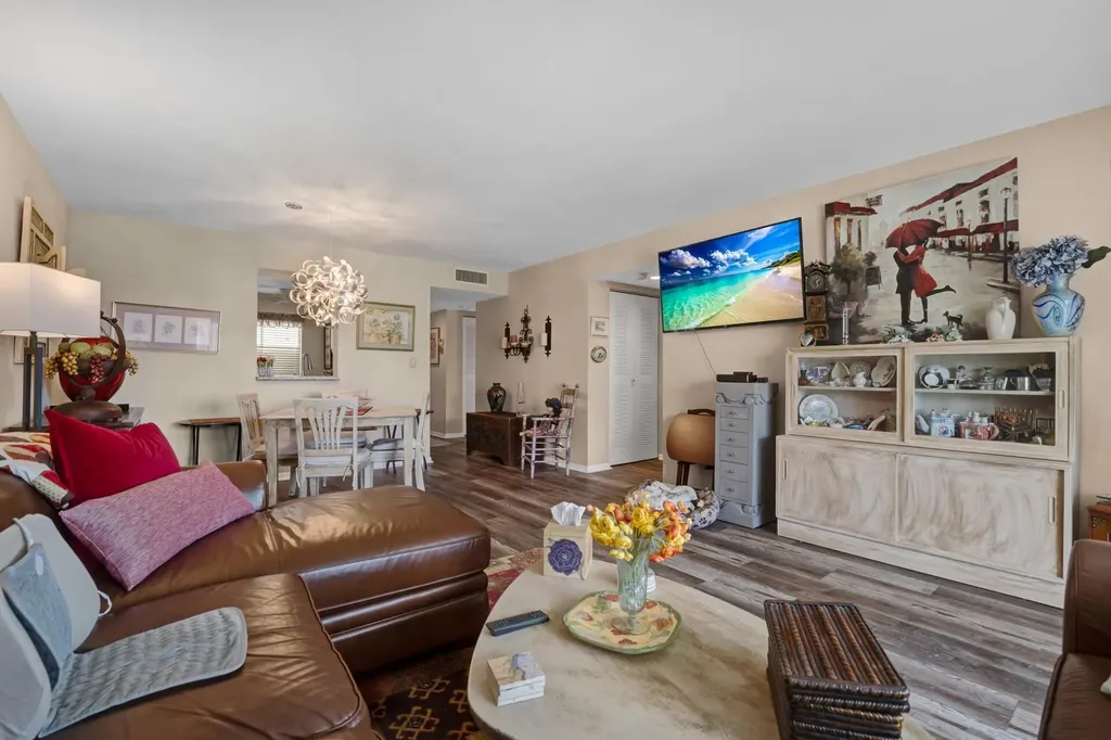 6936 Huntington Lane Delray Beach FL 33446