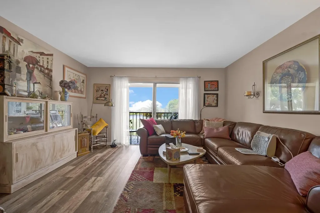 6936 Huntington Lane Delray Beach FL 33446