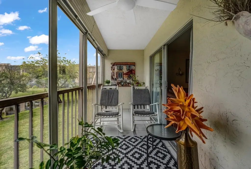 6936 Huntington Lane Delray Beach FL 33446