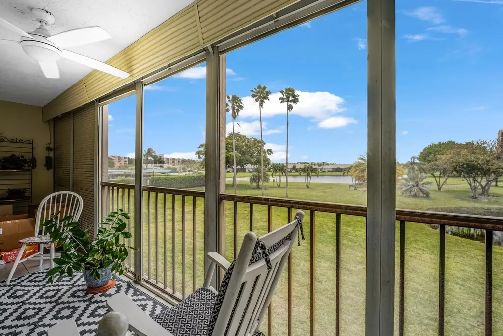6936 Huntington Lane Delray Beach FL 33446
