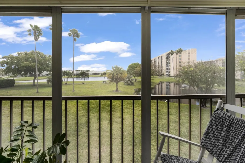 6936 Huntington Lane Delray Beach FL 33446
