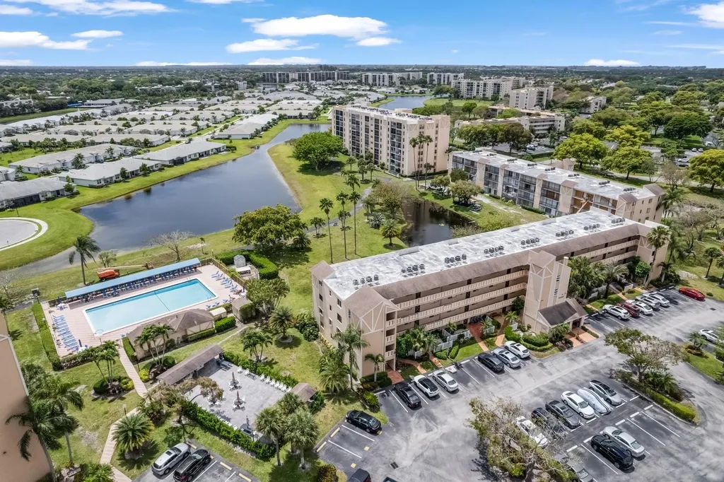 6936 Huntington Lane Delray Beach FL 33446