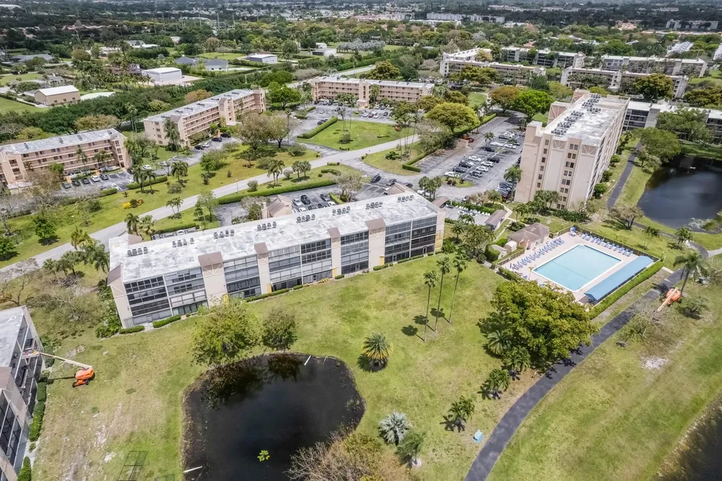 6936 Huntington Lane Delray Beach FL 33446