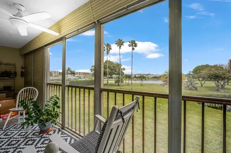 6936 Huntington Lane Delray Beach FL 33446